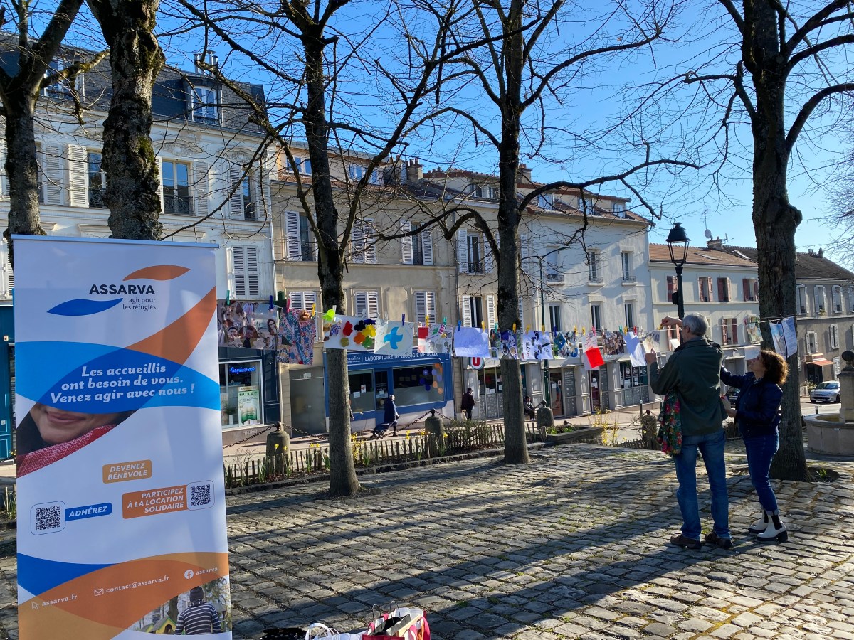 Papiers au vent volant pour célébrer le printemps !
